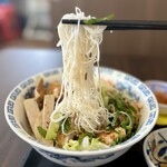 GIA DINH - この細麺のブンがこれまでお店で出してた中太ブンよりチュルチュル感があって好み♪( •̀ω• )૭✧ｳﾏｲ
      より素麺っぽい感じになりました♪