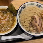 舎鈴 - 
