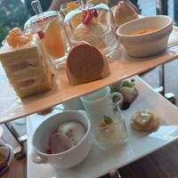 ポム・ダダン - 