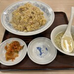 ぎょうざの満洲 - 料理写真: