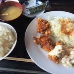 武蔵亭 - チキン南蛮と唐揚げ定食（750円）