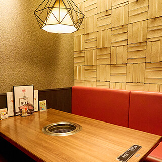 【個室完備】お一人様から各種ご宴会まで対応する多彩な席タイプ