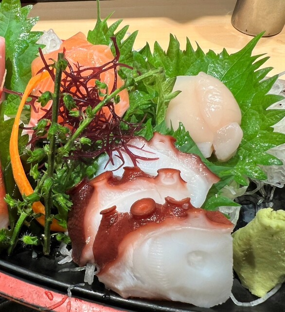 太郎おさしみ 高評価】魚太郎 刺身盛り合わせ 本まぐろ入りの感想・クチコミ