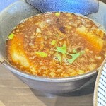 麺屋 やま昇 - 辛つけ汁(ピリ辛)←激辛の下