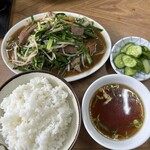 天津 - ニラレバ＋ライス