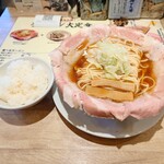 ラーメン大戦争 - 料理写真:2025年8月 ピストル大盛、小ライス