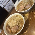 ラーメン荘 歴史を刻め 新栄店 - 