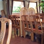 ジャスミンタイ - 結構、高級感のある内装。