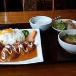 海老ココナッツカレー１海老３尾、生春巻きも。