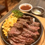 精肉・卸の肉バルSanoso - 国産イチボステーキ