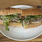 バインミー シンチャオ - 料理写真:ミチャバインミー、焼き豚肉バインミー