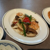 中国料理 美麗華 - 　　魚介の自家製XO醤炒め