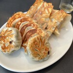 餃子酒場 - 餃子盛り合わせ