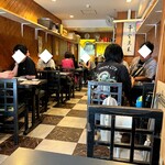 餃子酒場 - 店内