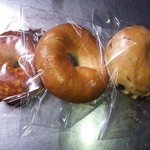 ポムミェル - 2014.9.23ver.① 左より:チーズ\158、ハードプレーン\105、チョコ\210