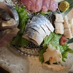 旨い魚にあえる店 酒房えんや - 『大漁桶盛り』(税込み1,100円=ネット予約で500円引き)