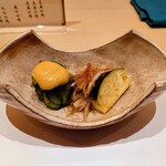 日本料理 山崎 - 右の水茄子が日本酒とアウアウ 202508