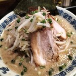 しょうじ - しょうじ　ラーメン油多め　