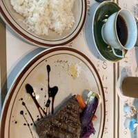 Aging beef ＆ Specialty coffee THE三本 - 
