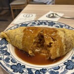 重亭 - オムライスの中はケチャップライス