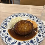重亭 - ハンバーグ180g付け合わせはキャベツとスパゲティ