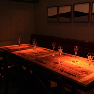 完全個室、半個室も完備。※半個室フロア6〜10名様で貸切可。