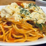 cocochiyo cafe - ナポリタンの上にスクランブルエッグ