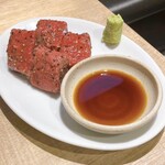焼肉 はっち - 赤身サイコロ
