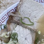 金龍ラーメン - 焼豚が3枚　入ってた　ラッキー
