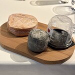 ウシマル - ・大喜多町産 チーズ工房 千 "鼓動"と"竹墨"