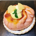 パン工房 ブランジェリーケン - 桃とマスカルポーネベーグル(540円)