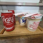 大山頂上避難小屋売店 - 