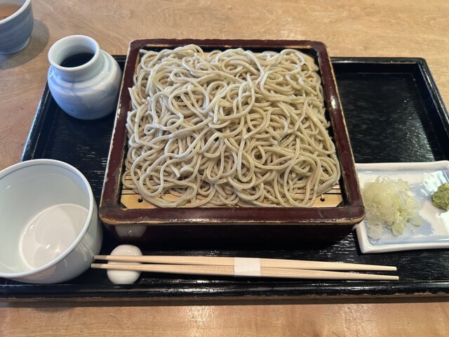 美味しいお蕎麦を 美味しいお蕎麦を求めて三瀬まで // ・昔からある大人気店