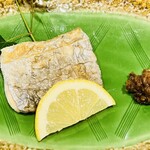 入船壽司 兩替町店 - 鹽烤魚