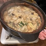 玉善 - 食べごろな牡蠣土手鍋