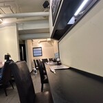 キッチン兆 - 店内(真ん中から奥)