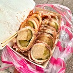 寧夏夜市爆漿脆皮魷魚 - イカにきゅうりと大根！