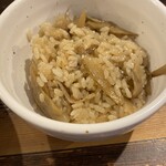 ラーメン専門店 徳川町 如水 - ツヤツヤの炊き込みご飯