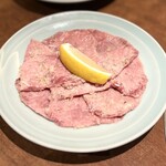 焼肉 静龍苑 - 中タン塩