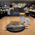 エミリー・フローゲ - 