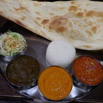 本格的インド・ネパール料理 シバ - 3種類カレーターリー