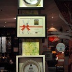 Enak KL - 入り口には数々の受賞履歴が