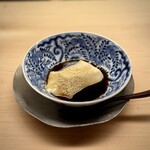 道人 - ごどうふ。
      品のある甘さの黒蜜、そしてきな粉との相性が最高♪
      この日も美味しく、幸せだったなー(^^)