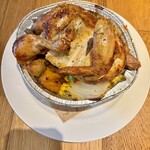 カスターニエ　軽井沢ローストチキン - カップルメニューに追加オプションのチキンボックス（ハーフチキンとゴロゴロ野菜のローストで赤米入り　1,430円の追い金）