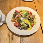 カスターニエ　軽井沢ローストチキン - きのこサラダ