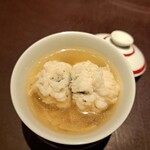 アカ - ハモとハモンセラーノと松茸のスープ～塩を使わずハモンセラーノの塩分のみ使用