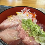 みなと市場 小松鮪専門店 - 