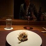 アカ - 鮎のセモリナ粉フリット～マンチェゴ(羊のチーズ)
      