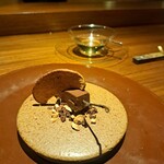 アカ - スペイン産チョコレートとペルー産アマゾンココアとリンゴチップス