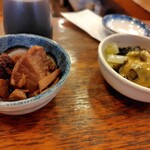 魚三酒場 富岡店 - アラ煮とヌタ